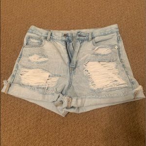 American Eagle mom short